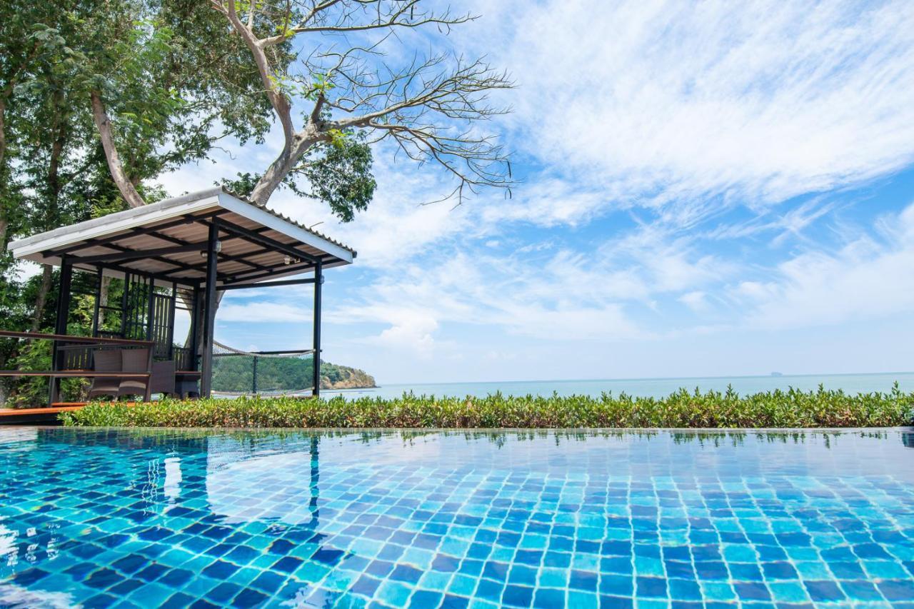 Koh Sirey Beachfront Pool Villa Phuket Exterior photo